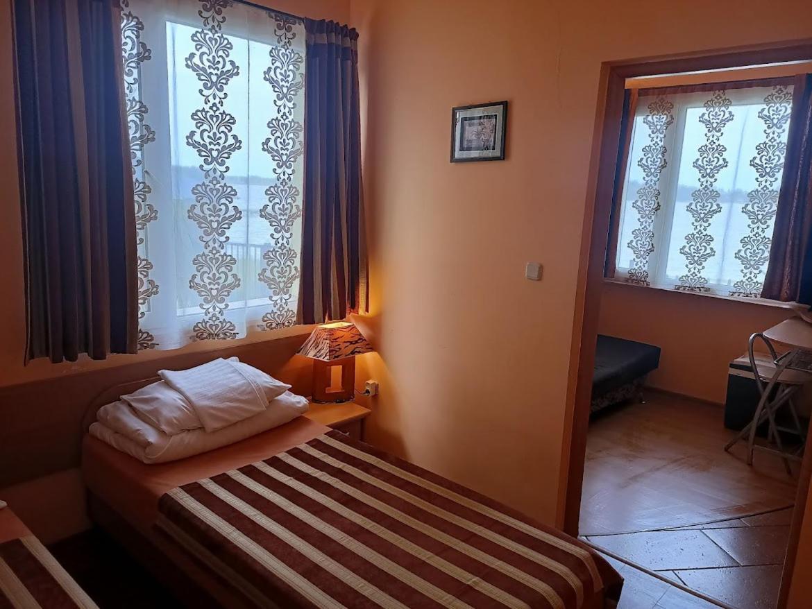 אוקונינקה "Vanilla" Pokoje I Apartamenty Nad Brzegiem Jeziora מראה חיצוני תמונה