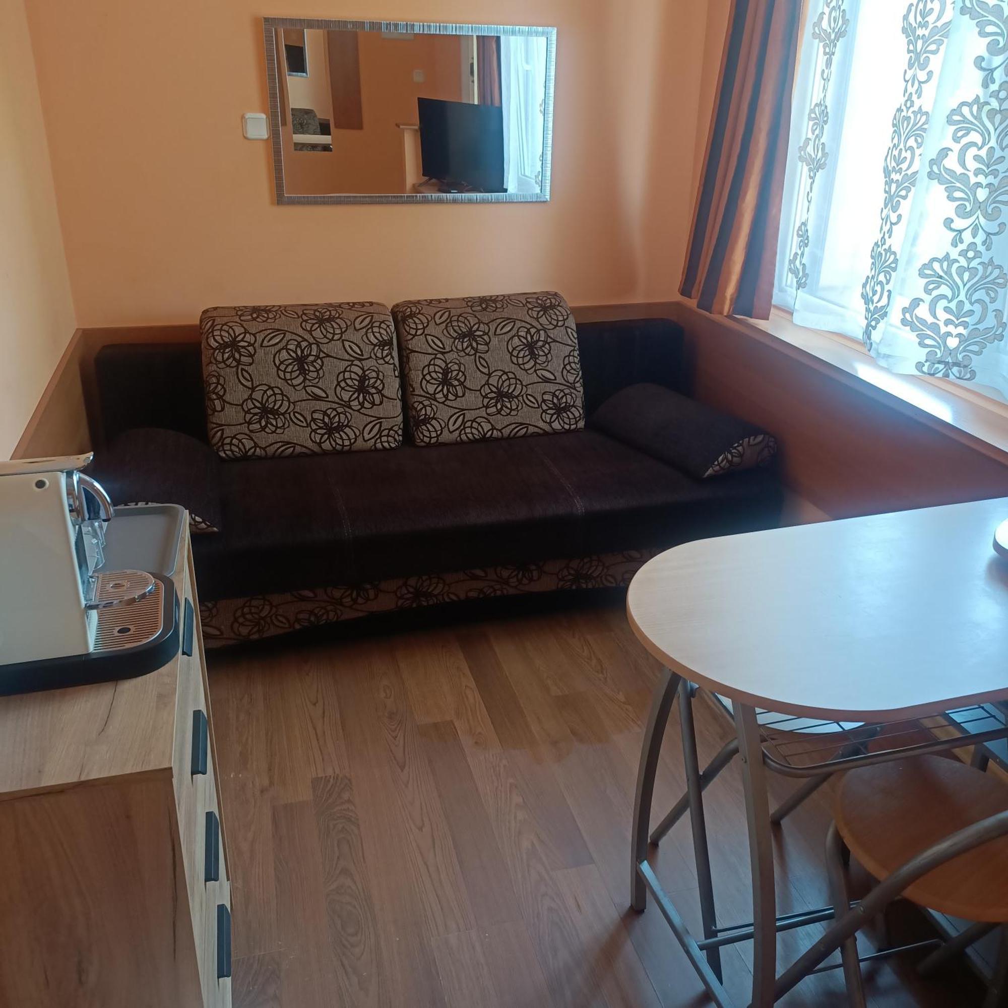אוקונינקה "Vanilla" Pokoje I Apartamenty Nad Brzegiem Jeziora מראה חיצוני תמונה